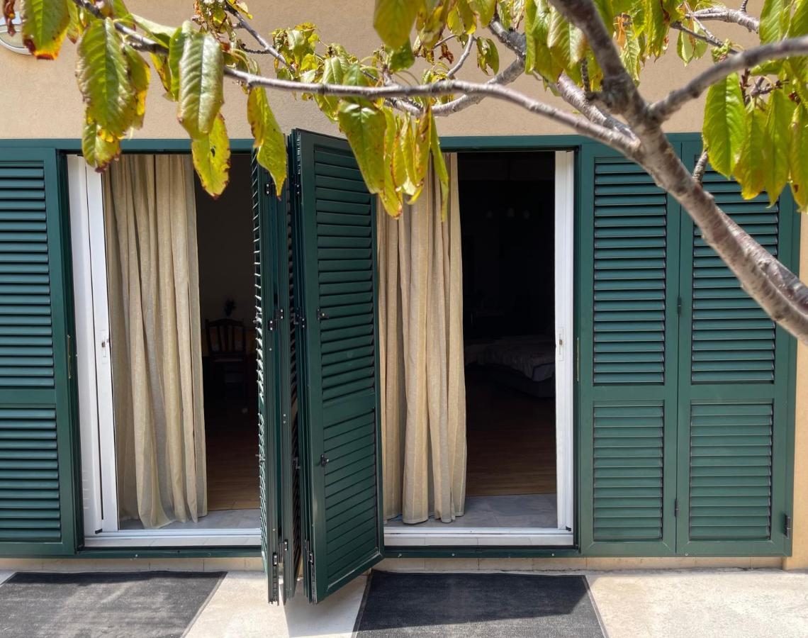 Apartments Milano Херцег Нови Екстериор снимка