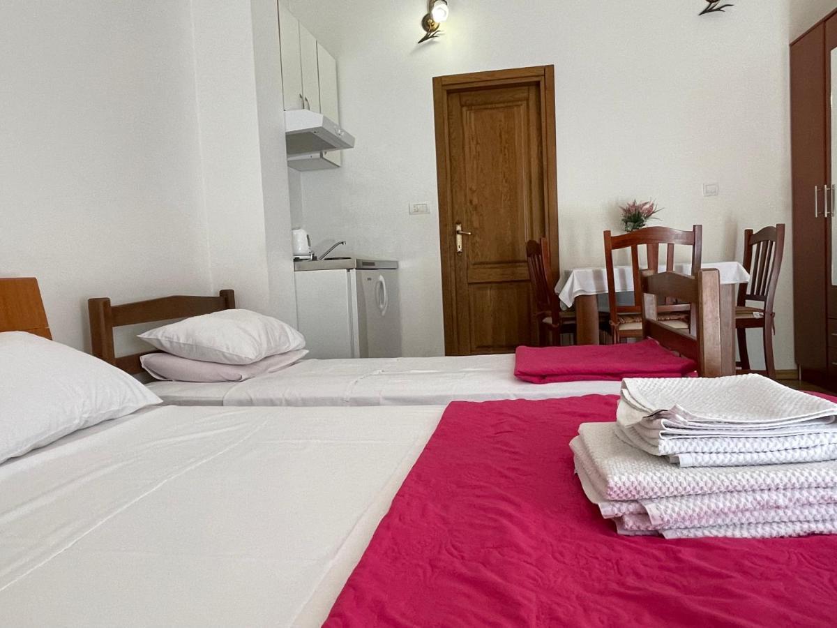 Apartments Milano Херцег Нови Екстериор снимка