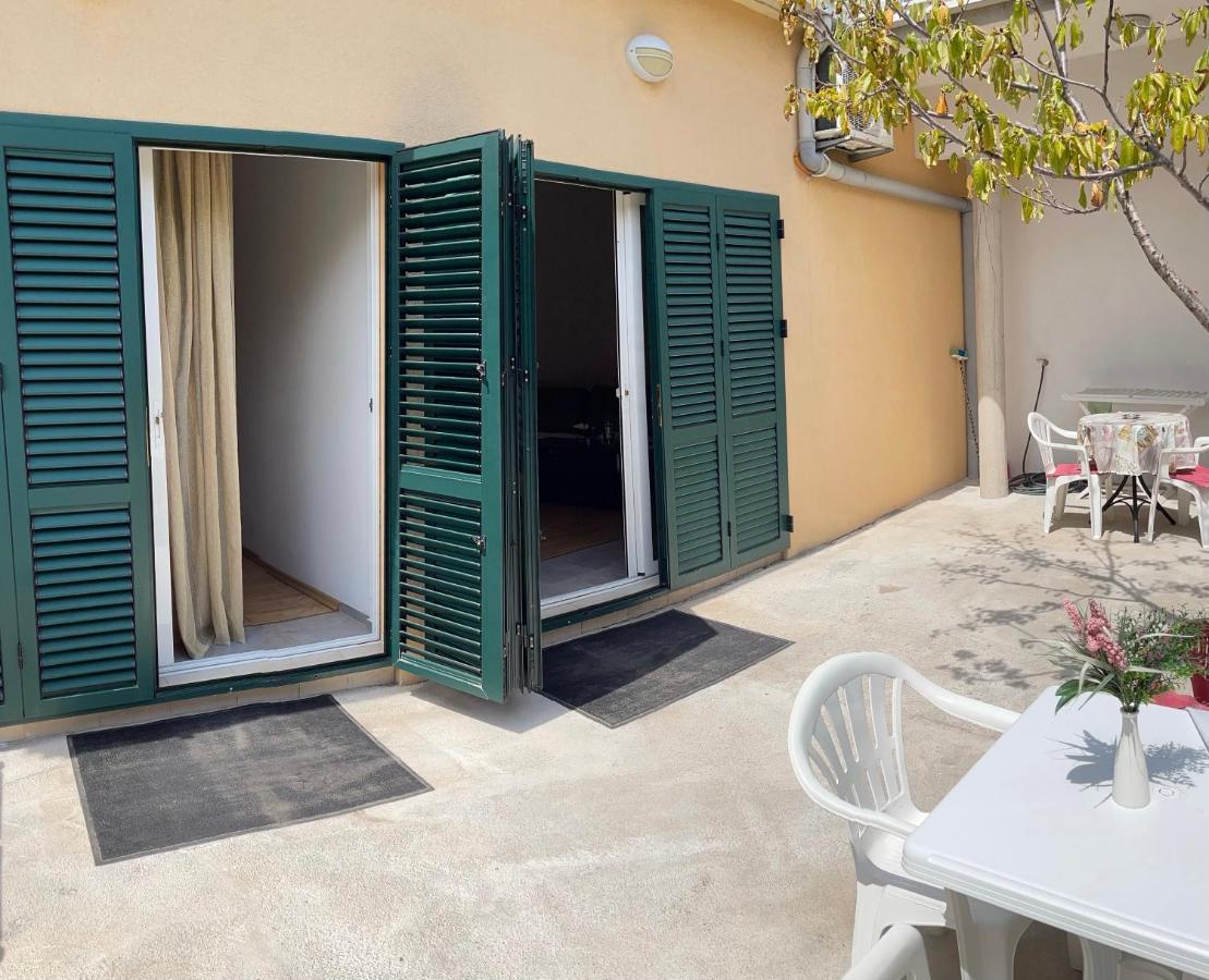 Apartments Milano Херцег Нови Екстериор снимка