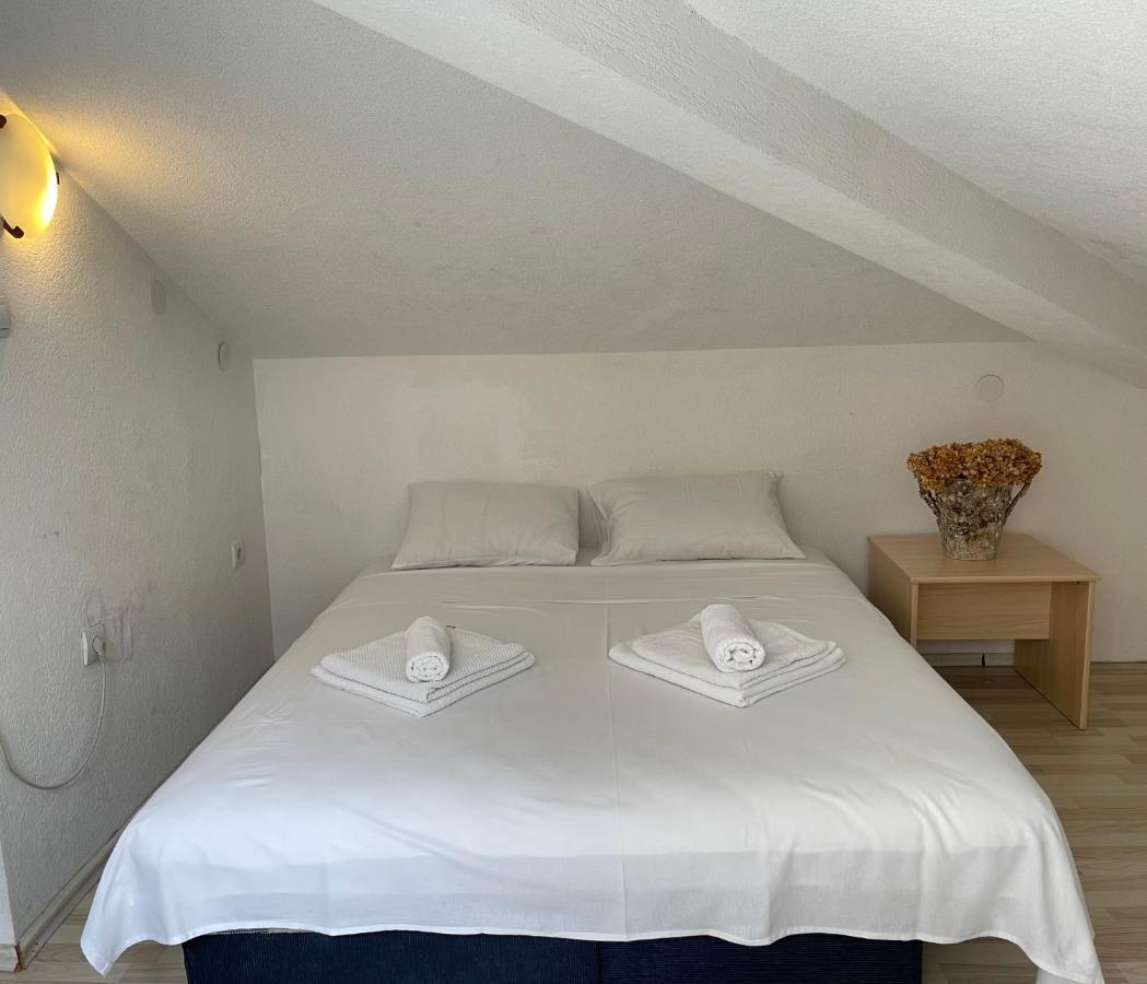 Apartments Milano Херцег Нови Екстериор снимка